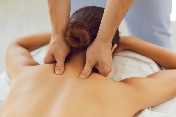 Sesión de terapia de masaje en Gentle Care Chiropractic